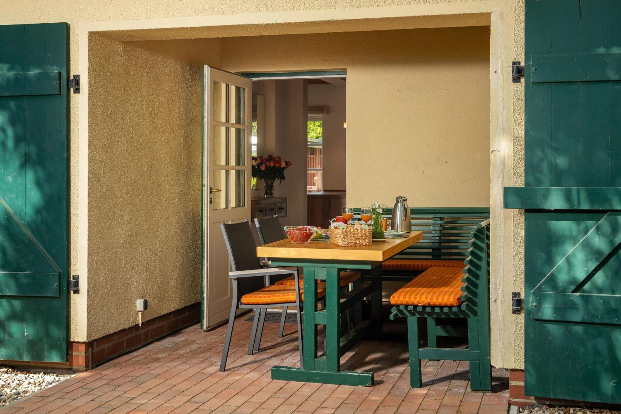 Ferienhaus Preetz 1A - Idylle Unter Reet Burtevitz Exterior foto