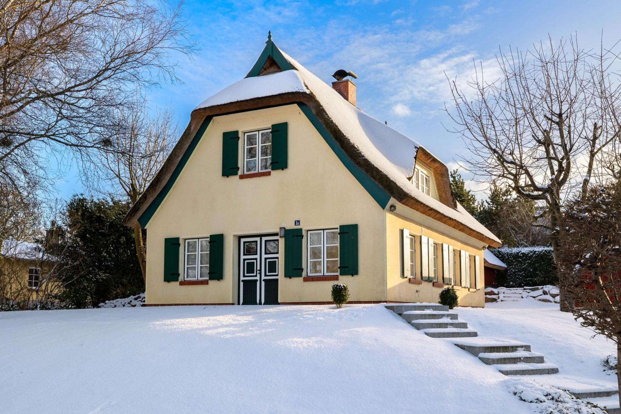 Ferienhaus Preetz 1A - Idylle Unter Reet Burtevitz Exterior foto